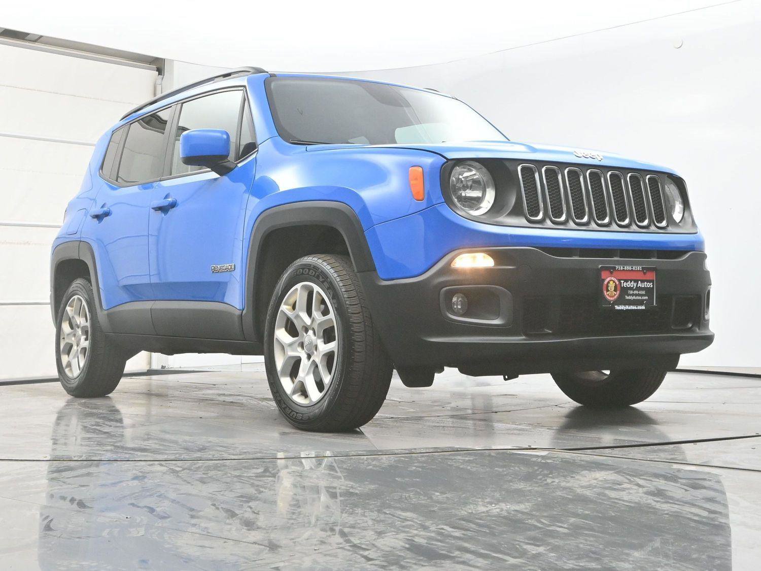 Used 2015 Jeep Renegade Latitude AWD/4WD image 27