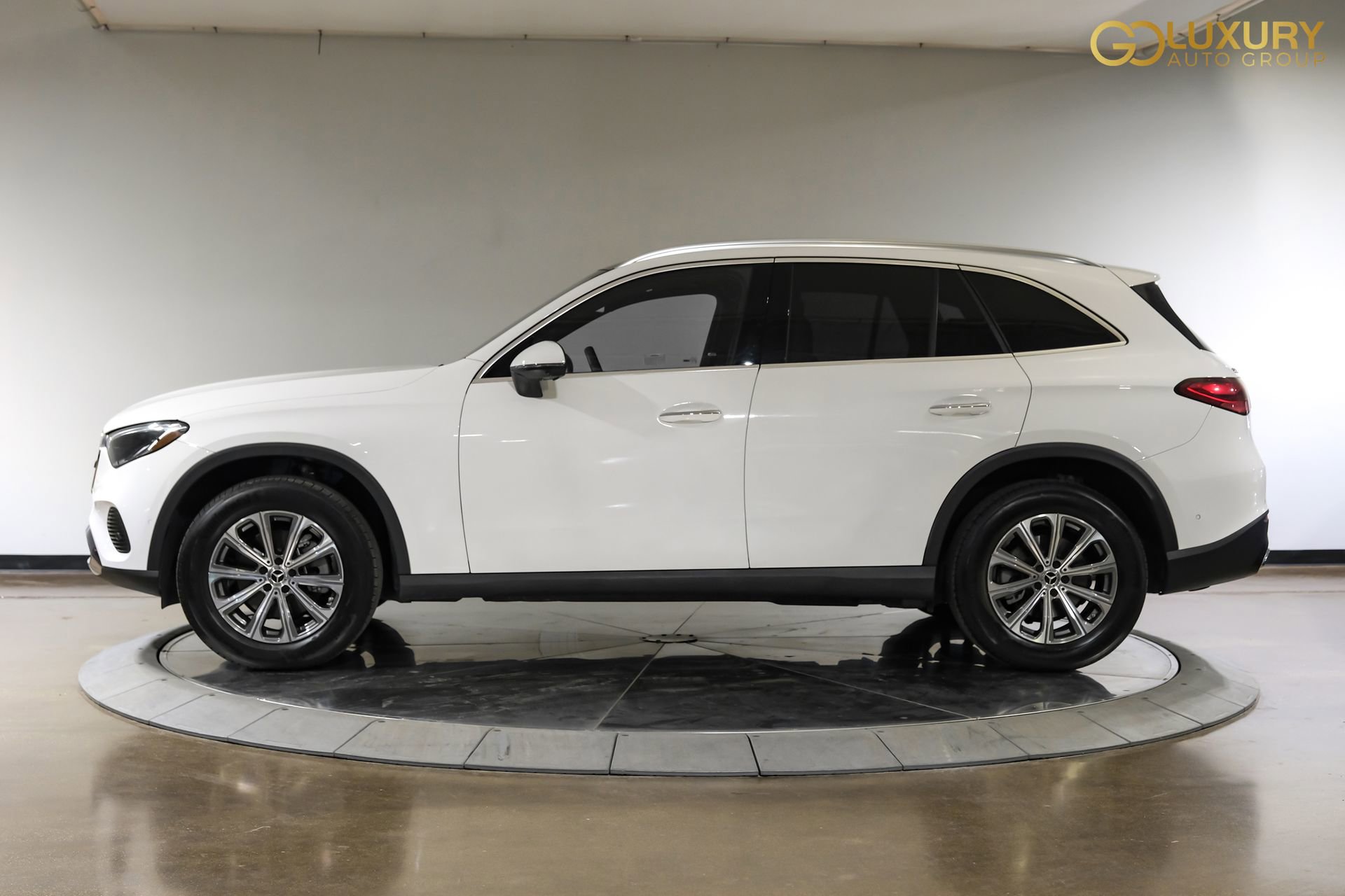 Used 2024 Mercedes-Benz GLC 300 image 11