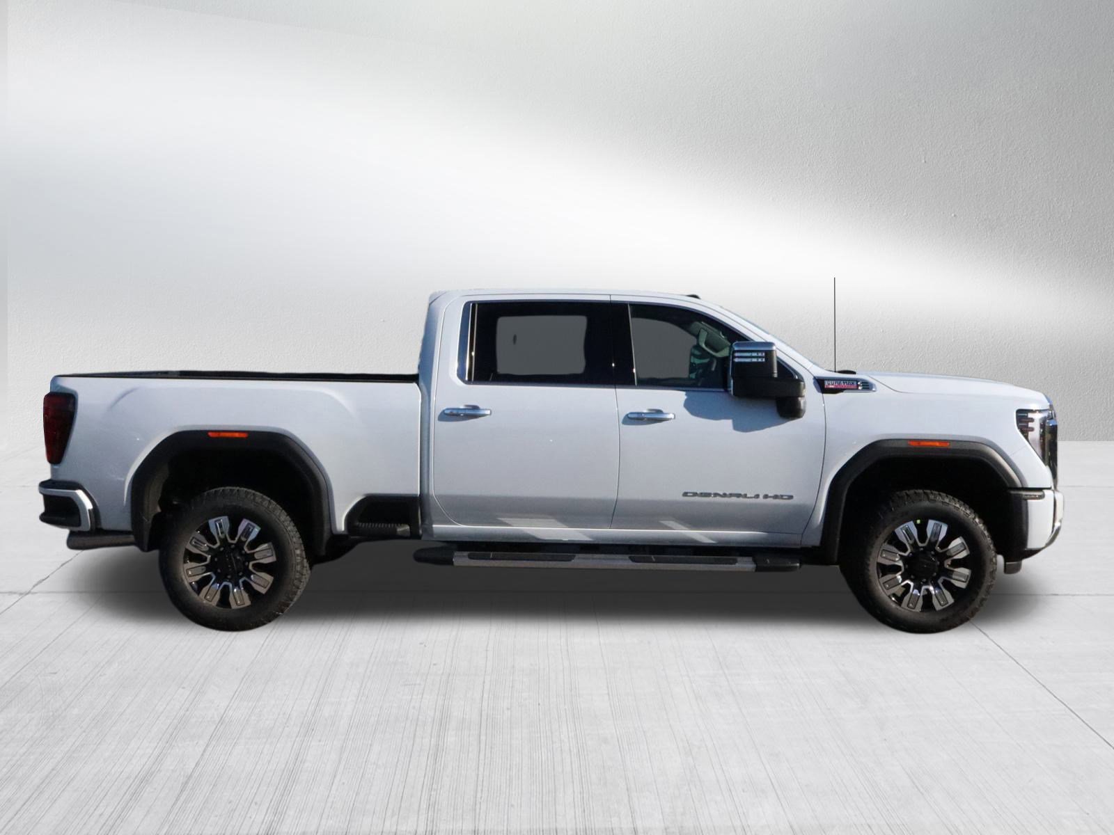 New 2026 GMC Sierra 3500 Denali w/ Denali Reserve Package image 8