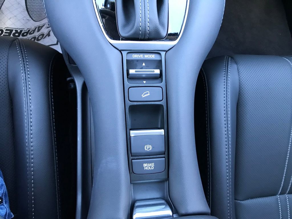 Certified 2025 Honda HR-V EX-L image 24