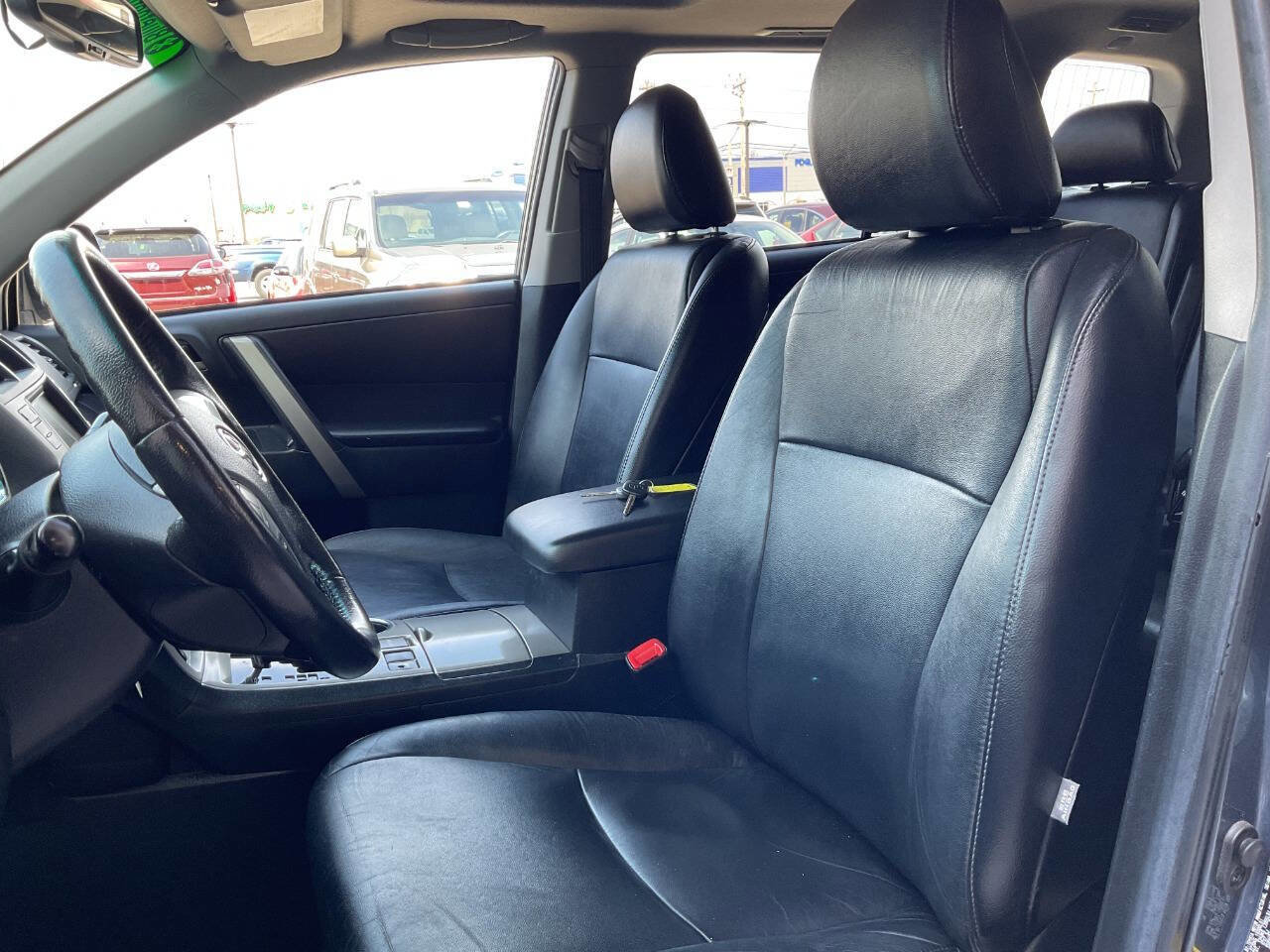 Used 2012 Toyota Highlander SE w/ Tow Pkg AWD/4WD image 15