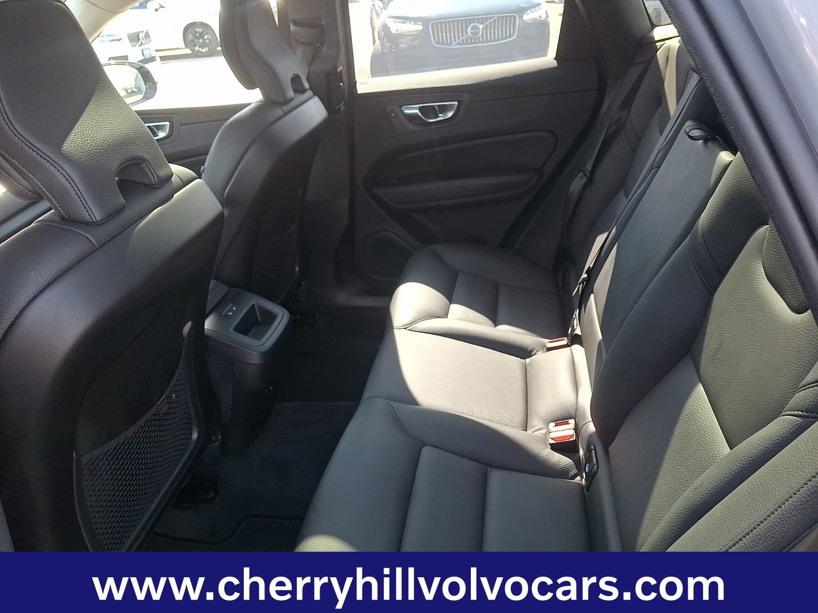 Certified 2025 Volvo XC60 B5 Plus image 11