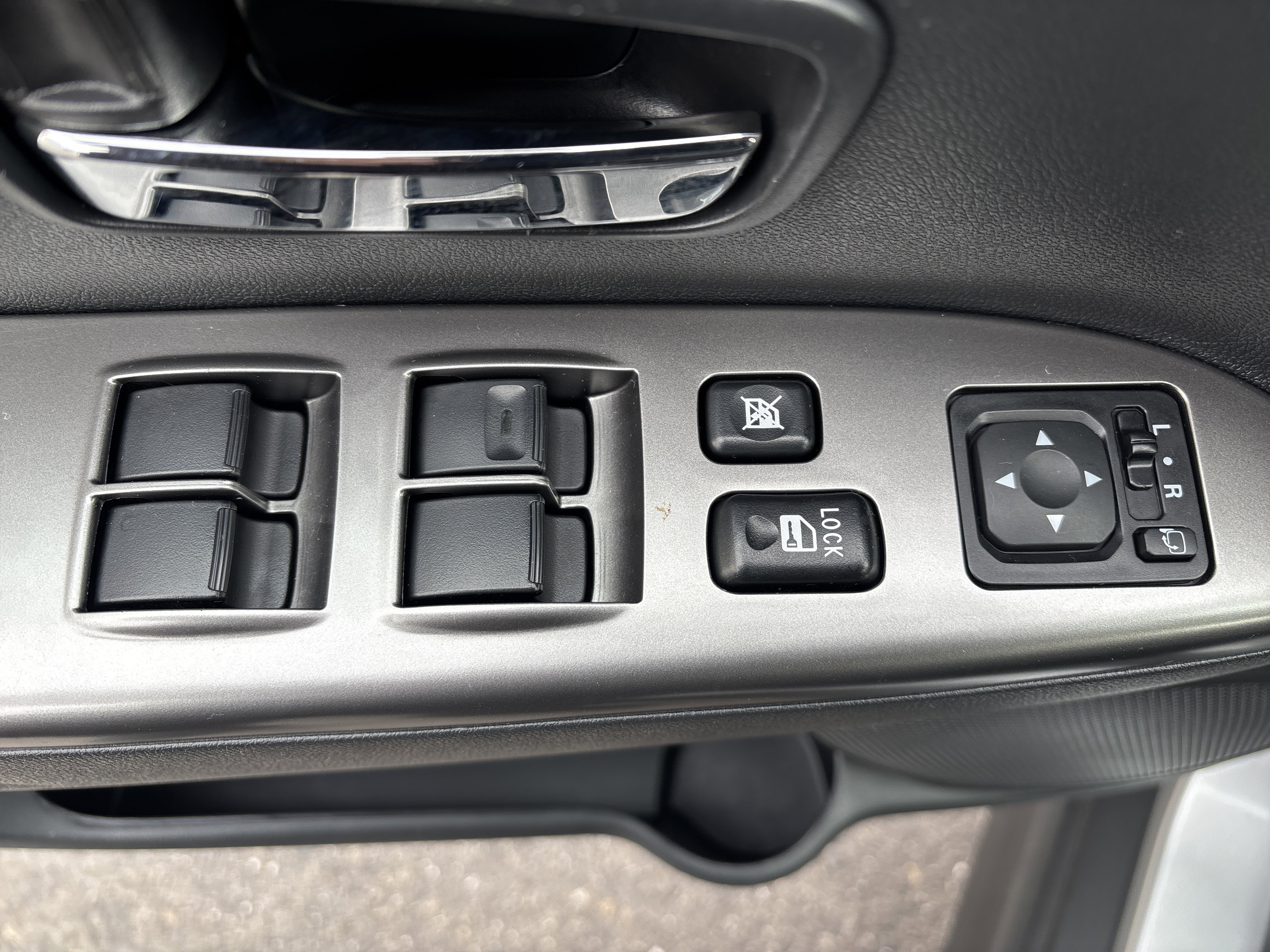 Used 2025 Mitsubishi Outlander Sport SE image 17