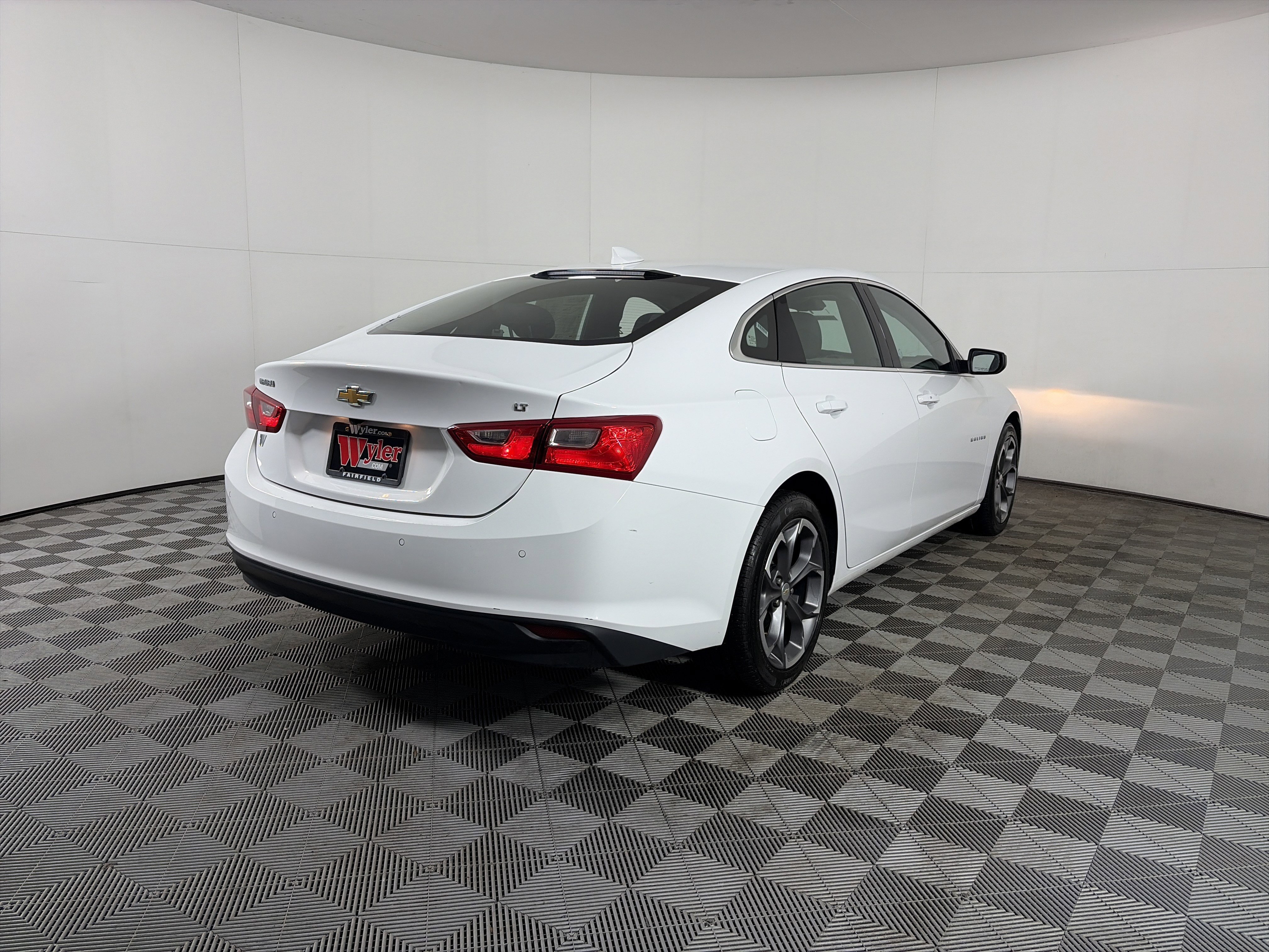 Used 2024 Chevrolet Malibu LT image 14
