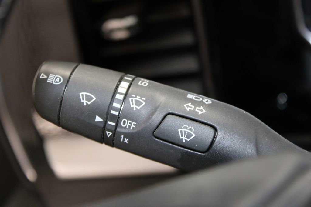 Used 2024 Chevrolet Silverado 1500 LT w/ Z71 Off-Road Package image 21