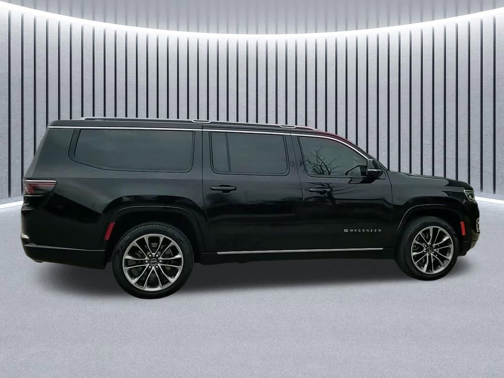 Used 2024 Jeep Wagoneer L Series III w/ Premium Group I image 5