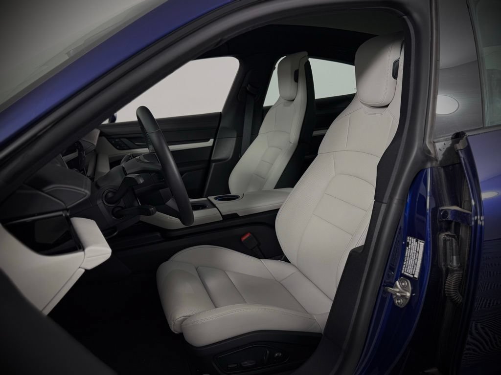 New 2024 Porsche Taycan RWD image 5