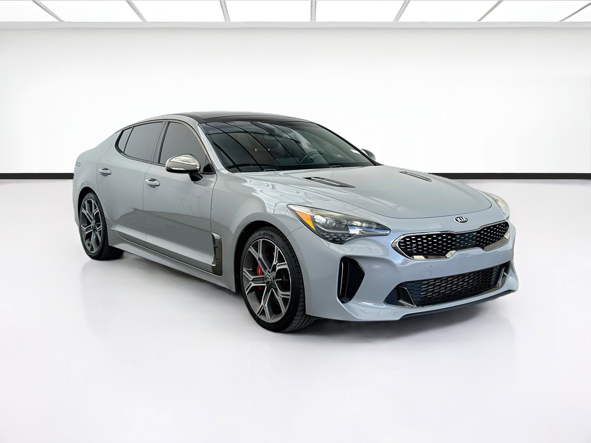 Used 2019 Kia Stinger GT1 RWD image 3