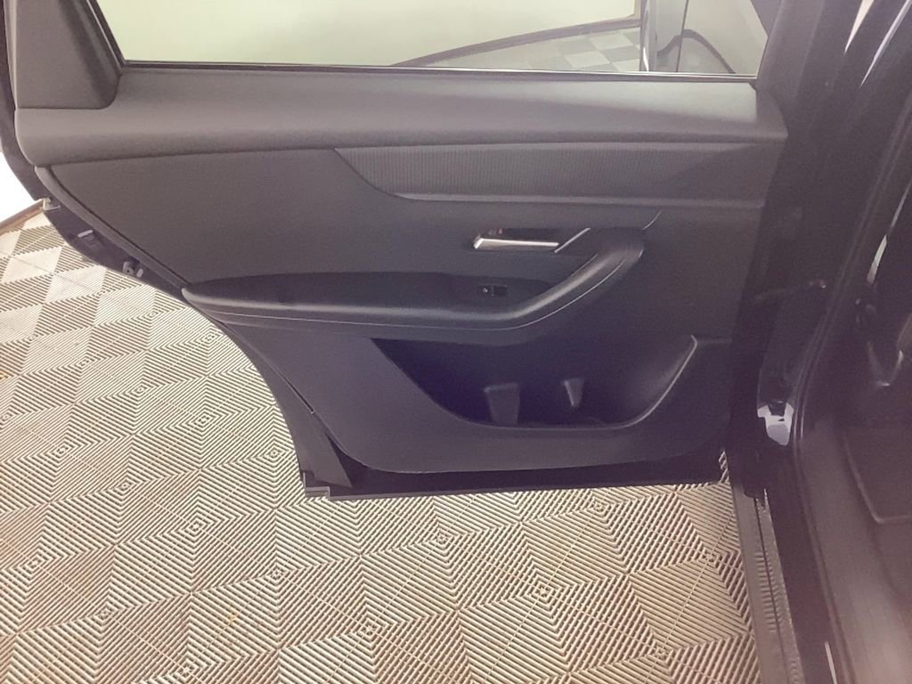 Used 2024 MAZDA CX-90 3.3 Turbo w/ Select Package image 15