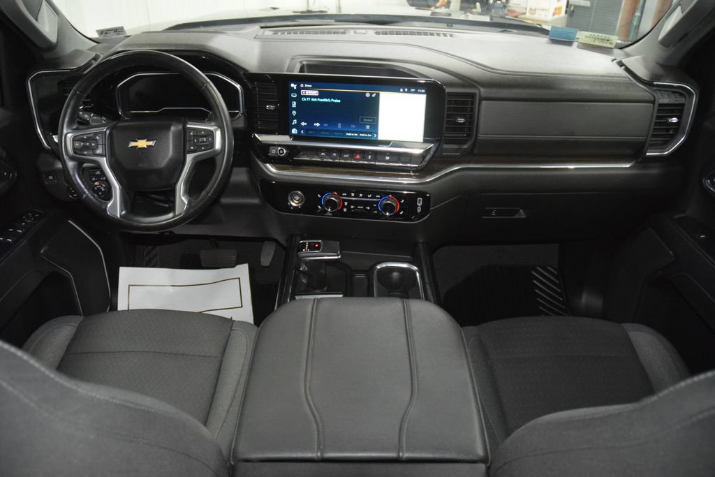 Used 2024 Chevrolet Silverado 1500 LT AWD/4WD image 29