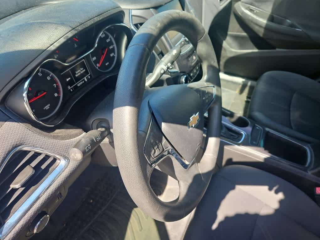 Used 2019 Chevrolet Cruze LT w/ LT Fleet Convenience Package FWD image 2