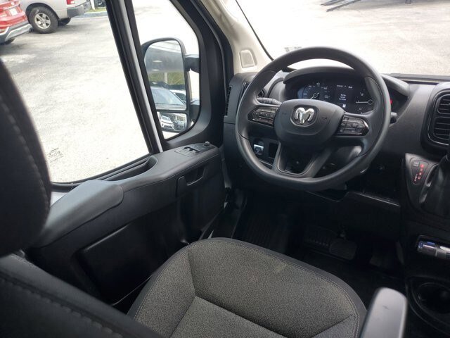 Used 2025 RAM ProMaster 2500 w/ Convenience Group FWD image 16