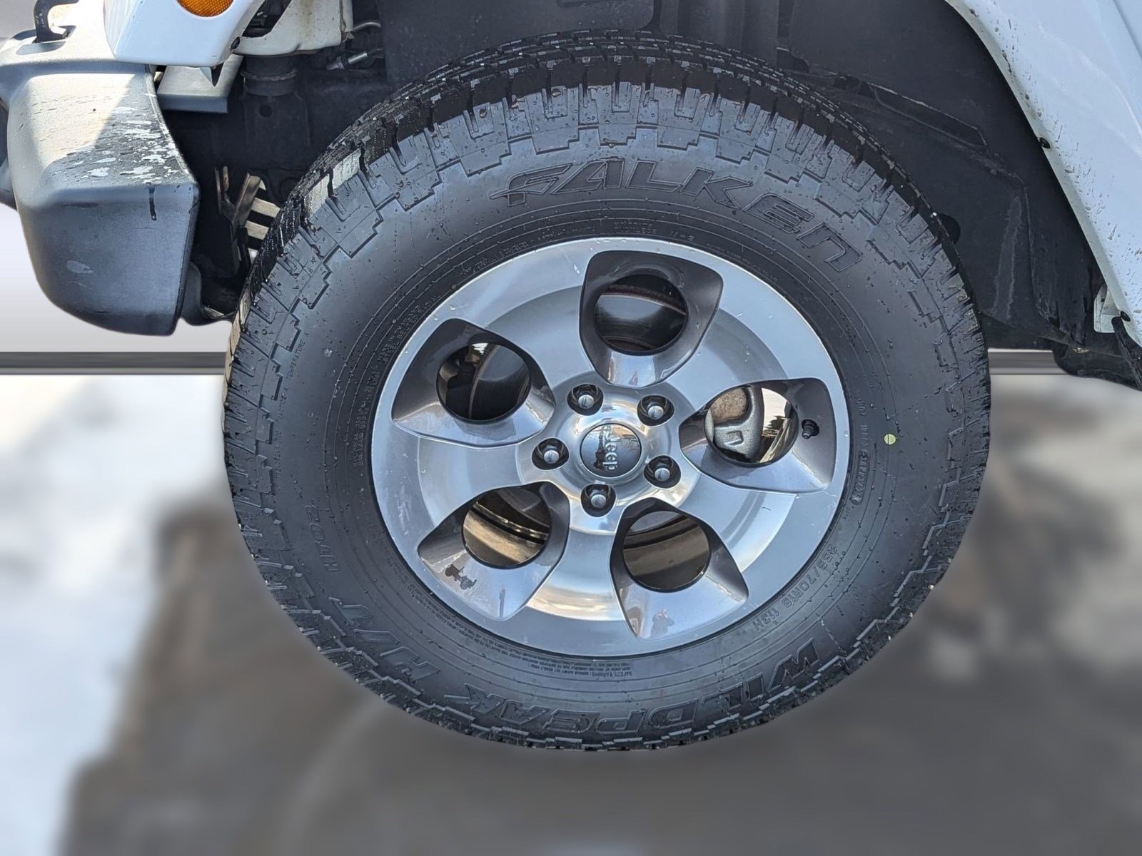 Used 2017 Jeep Wrangler Unlimited Sahara image 11