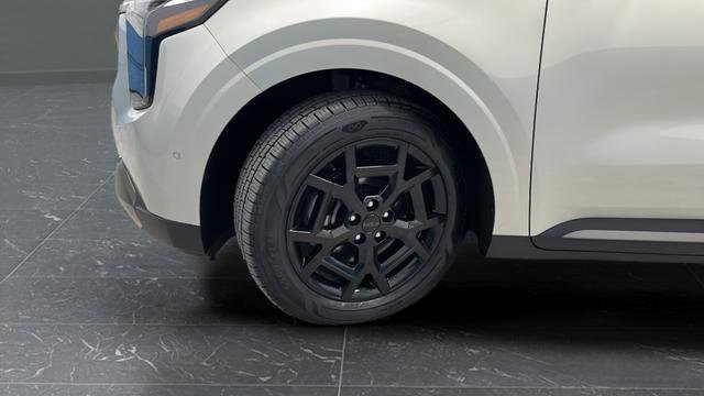Certified 2025 Kia Carnival SX Prestige FWD image 40