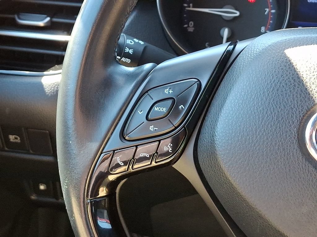 Used 2018 Toyota C-HR XLE FWD image 21
