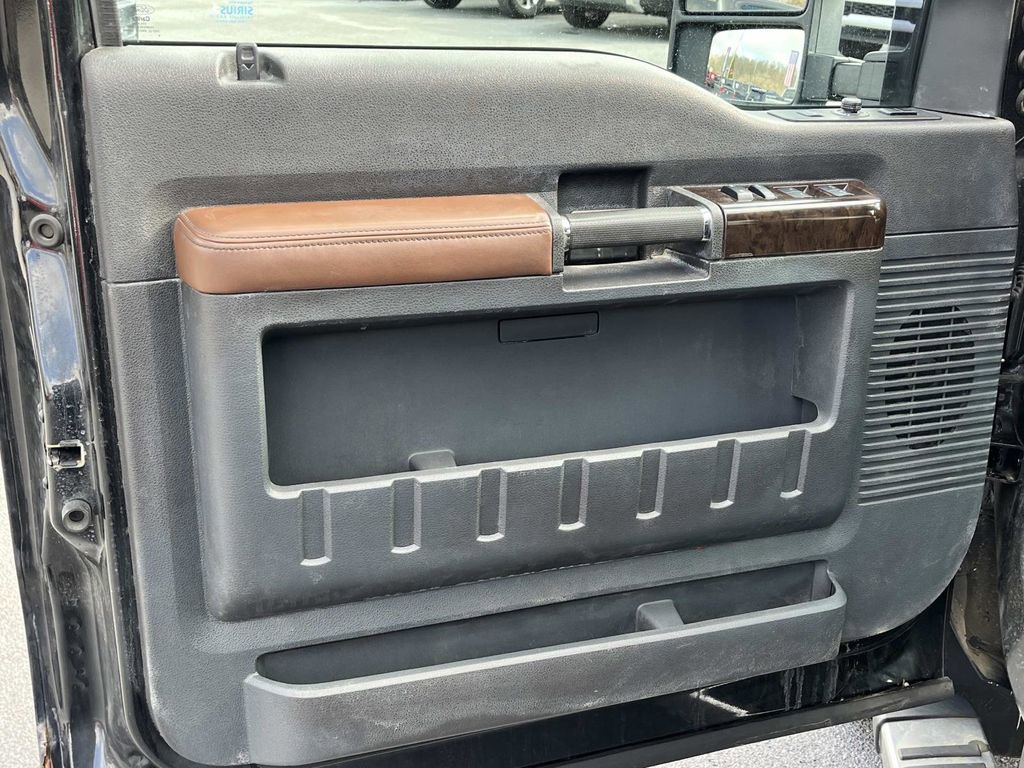 Used 2015 Ford F350 Platinum image 23