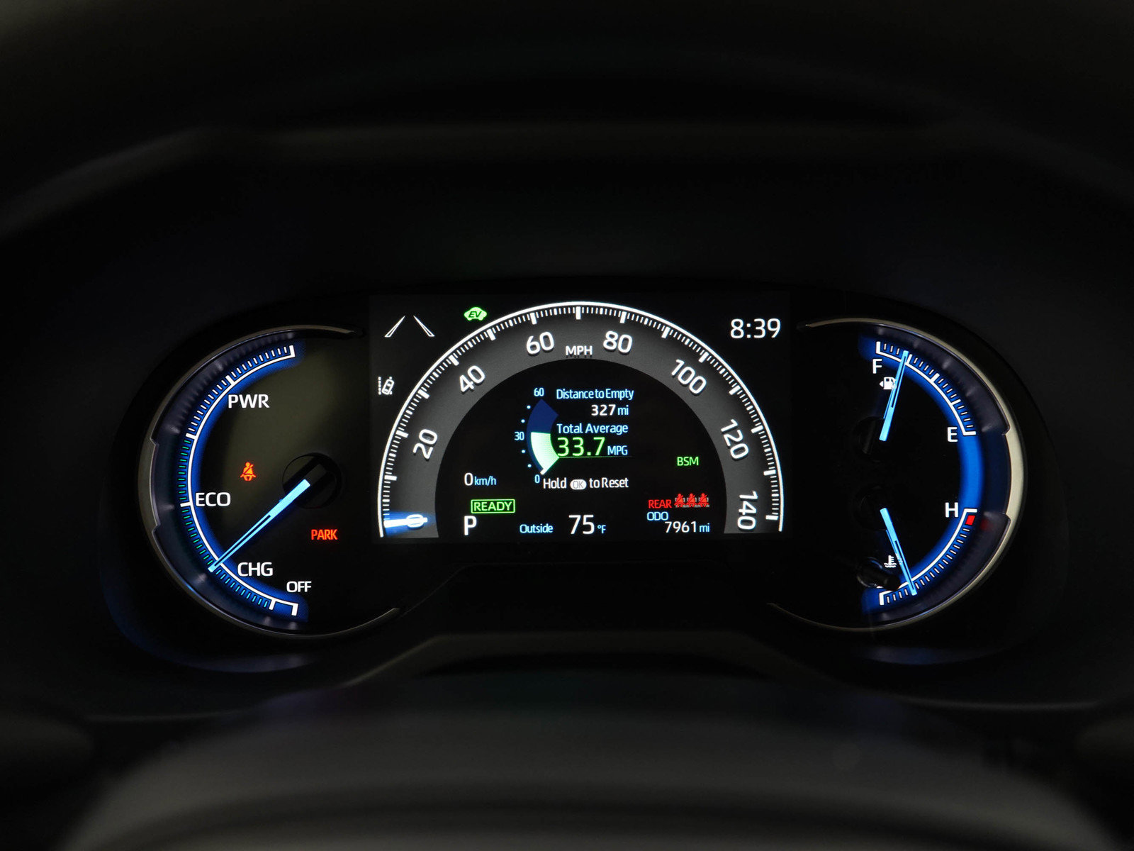Used 2025 Toyota RAV4 XLE AWD/4WD image 23