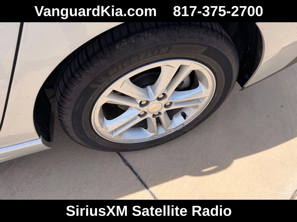 Used 2017 Chevrolet Cruze LT w/ Convenience Package image 9