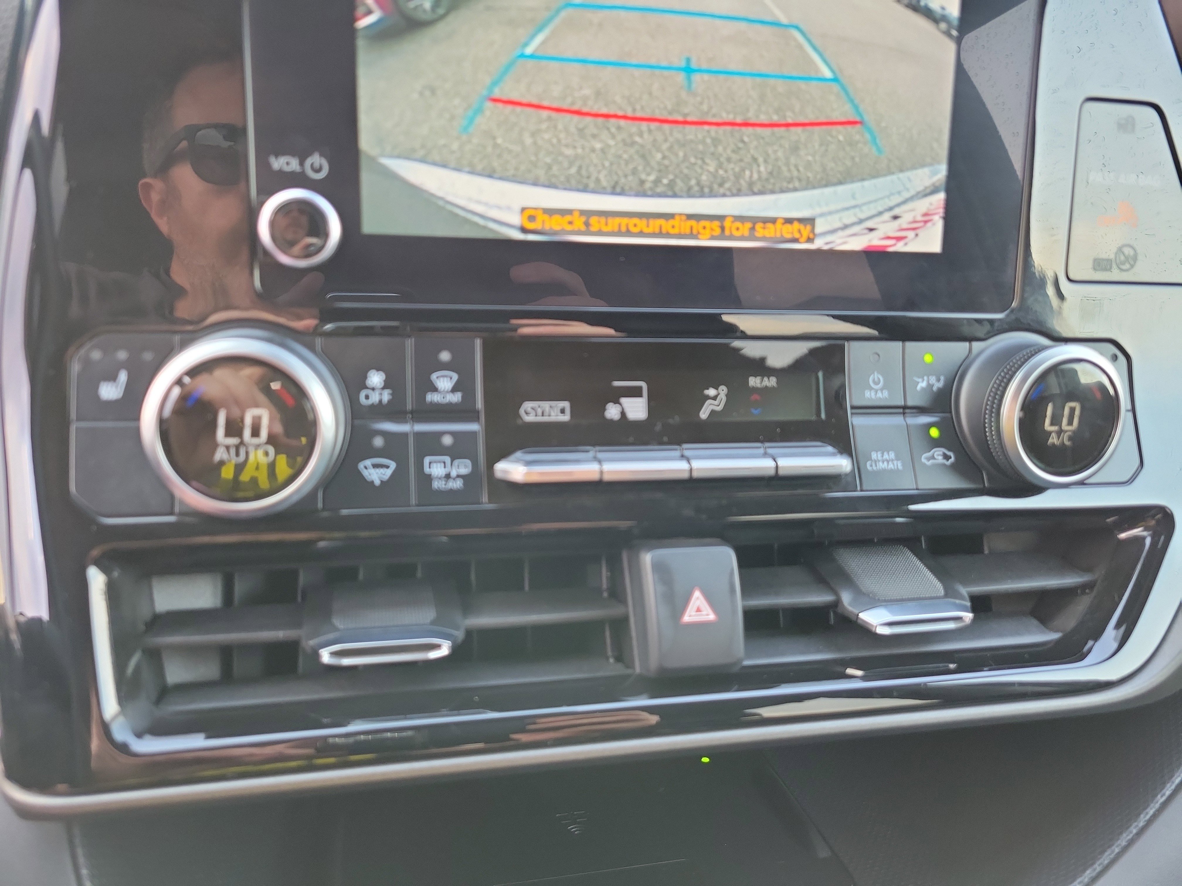 Used 2023 Toyota Highlander XLE image 26