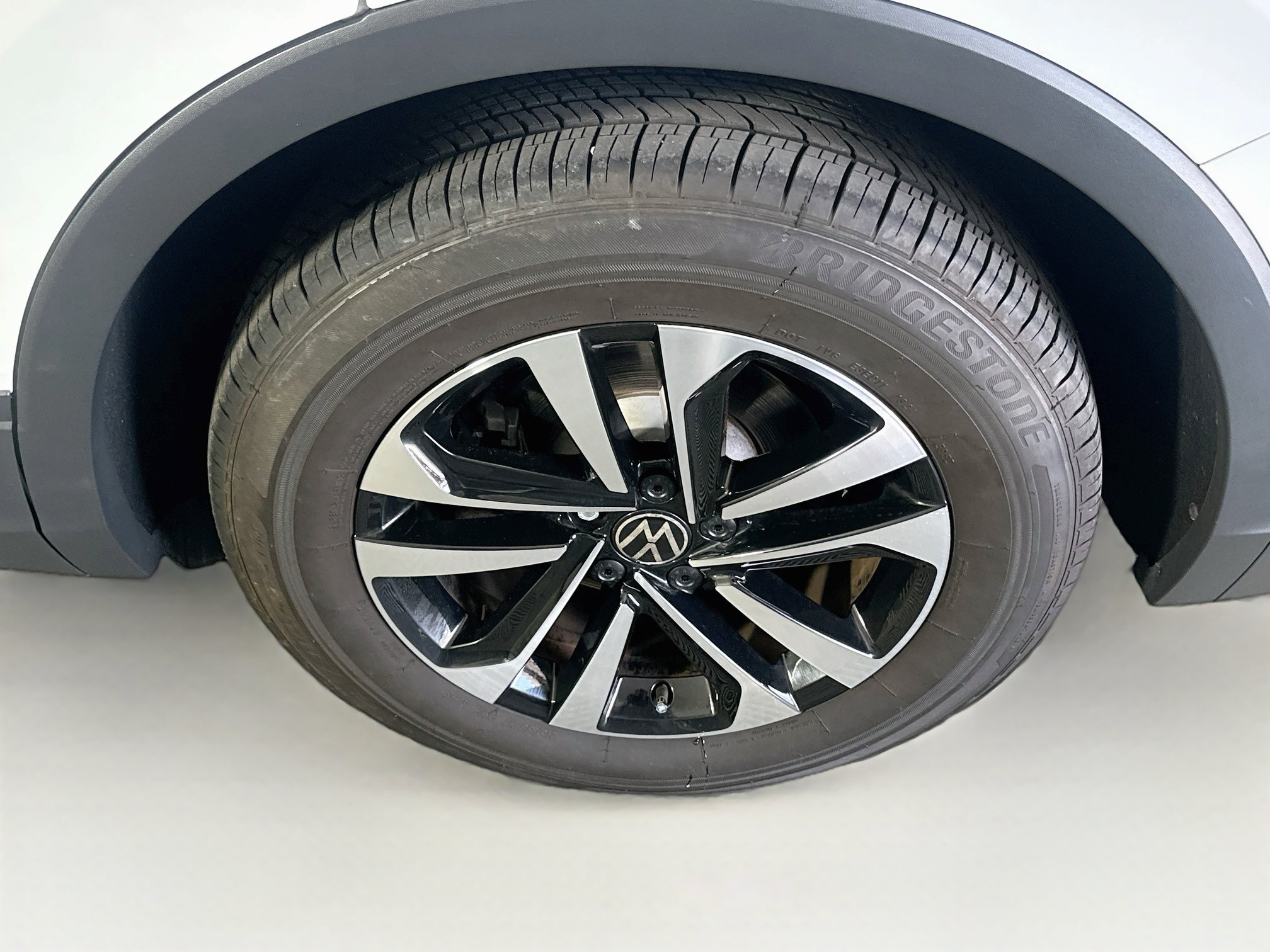 Used 2024 Volkswagen Tiguan S FWD image 11