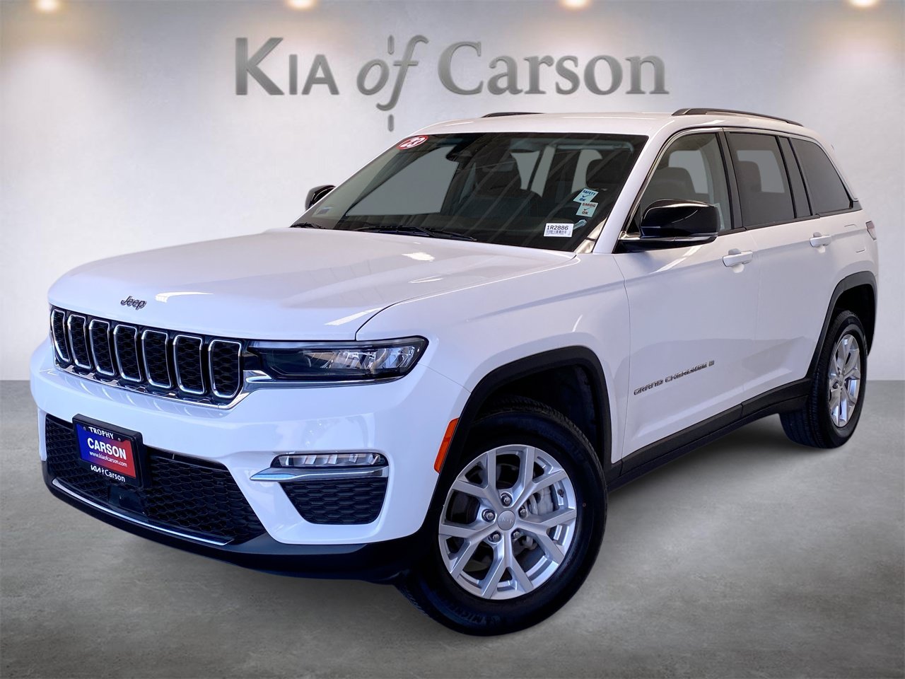 Used 2023 Jeep Grand Cherokee Limited RWD image 1