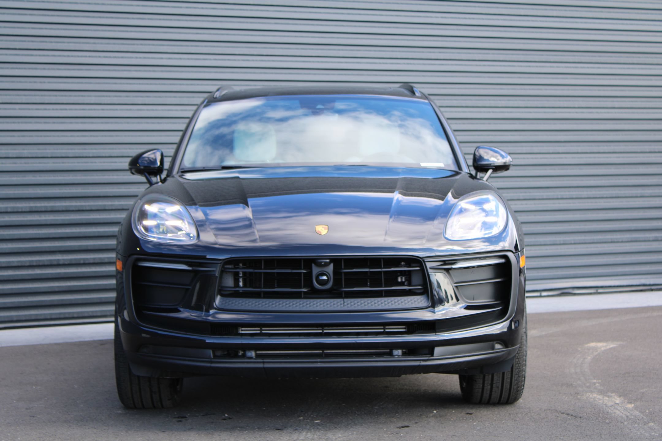 New 2026 Porsche Macan AWD/4WD image 6