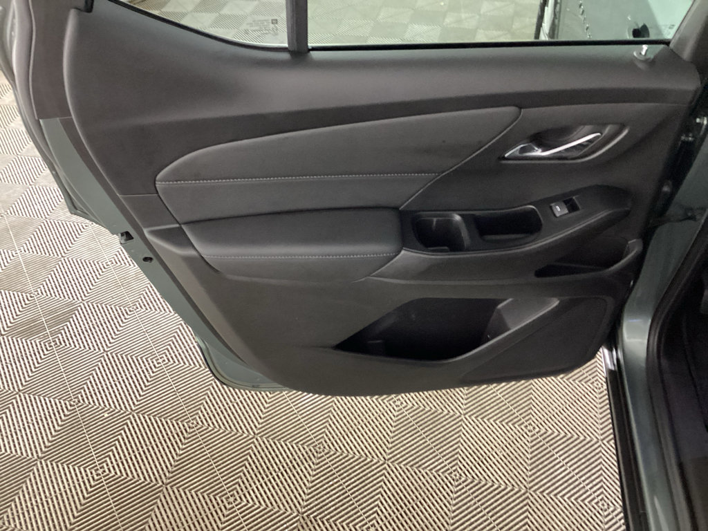 Used 2023 Chevrolet Traverse LT w/ LPO, Floor Liner Package AWD/4WD image 15