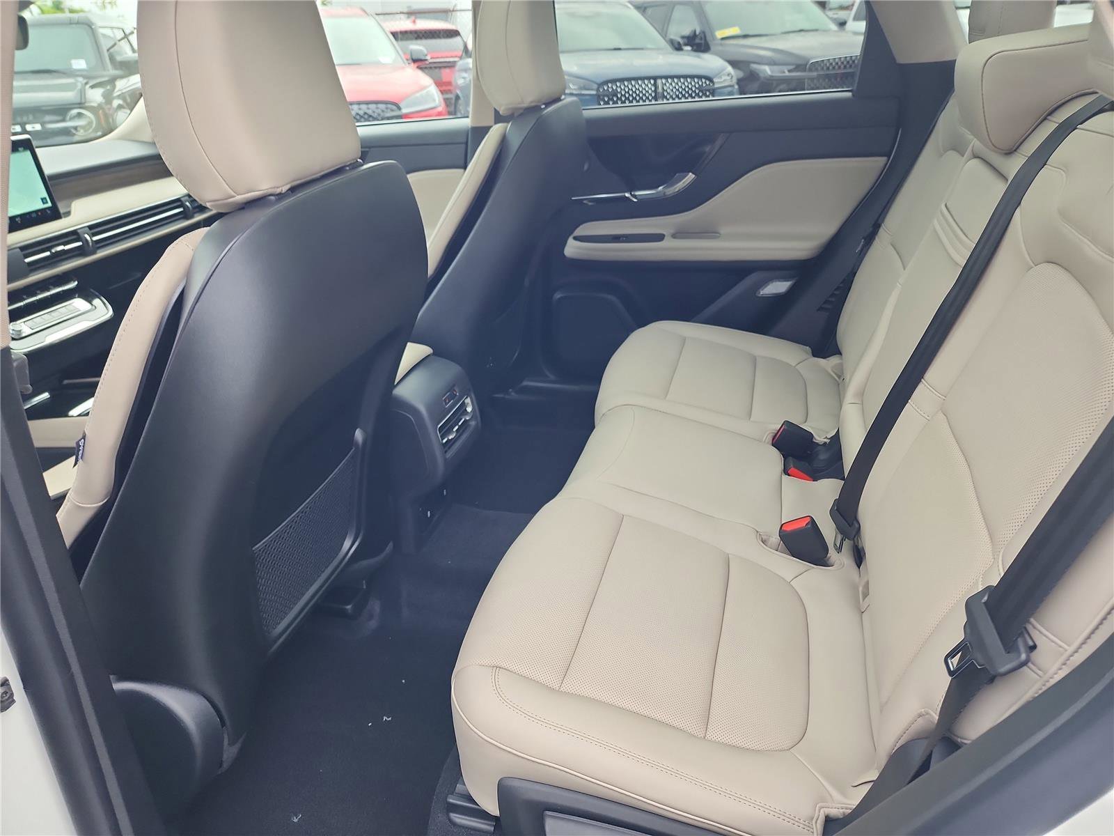 New 2026 Lincoln Corsair Reserve image 18