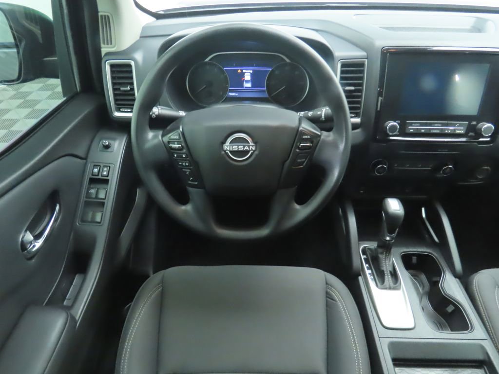 Used 2022 Nissan Frontier SV image 10