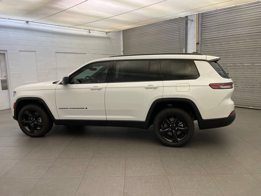 New 2025 Jeep Grand Cherokee L Limited w/ Luxury Tech Group II AWD/4WD image 5