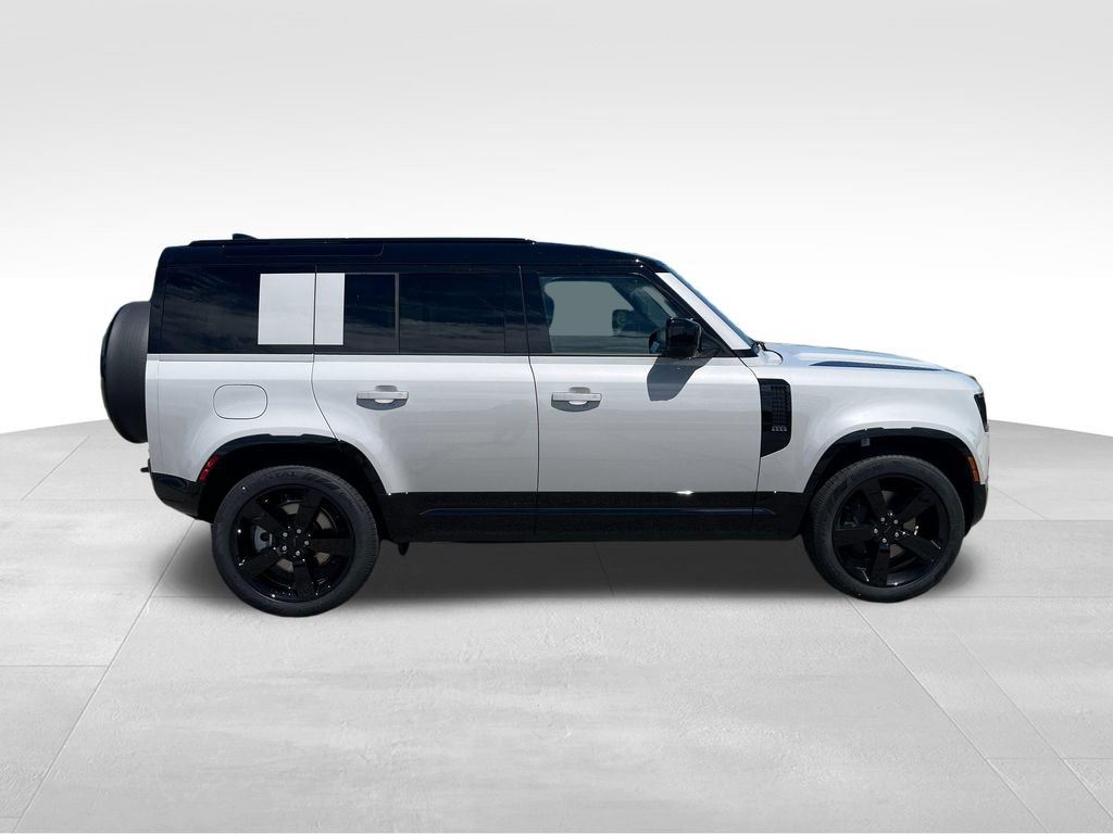 New 2026 Land Rover Defender 110 X-Dynamic SE AWD/4WD image 6