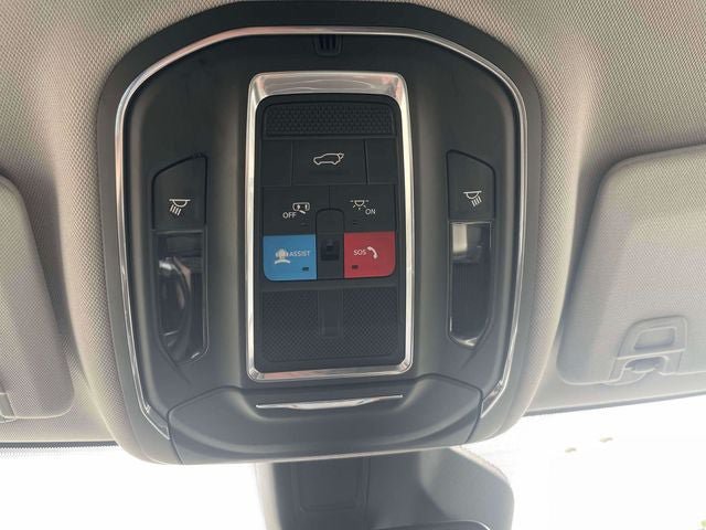 Used 2023 Jeep Grand Cherokee L Limited AWD/4WD image 33