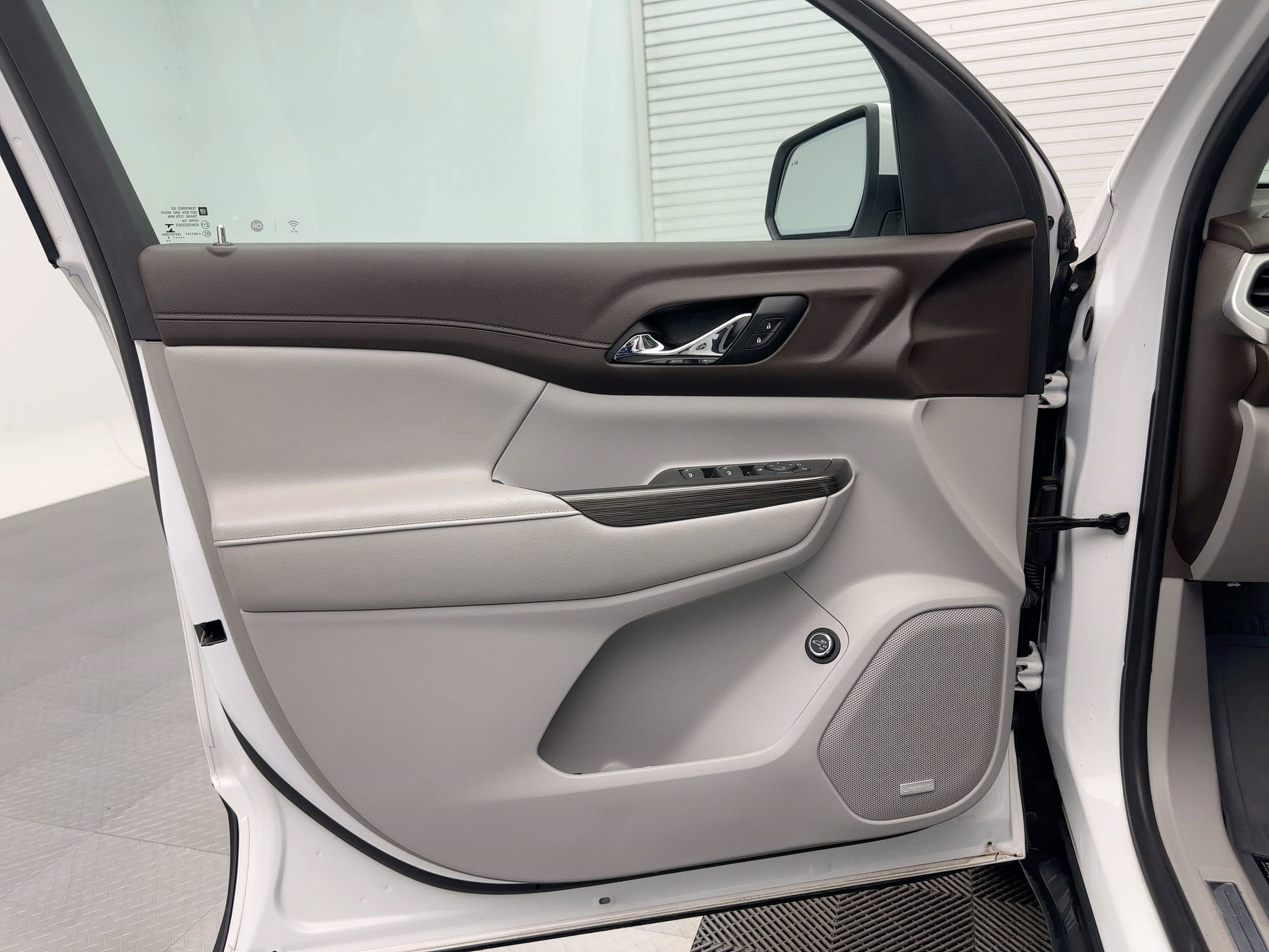 Used 2019 GMC Acadia SLT image 22