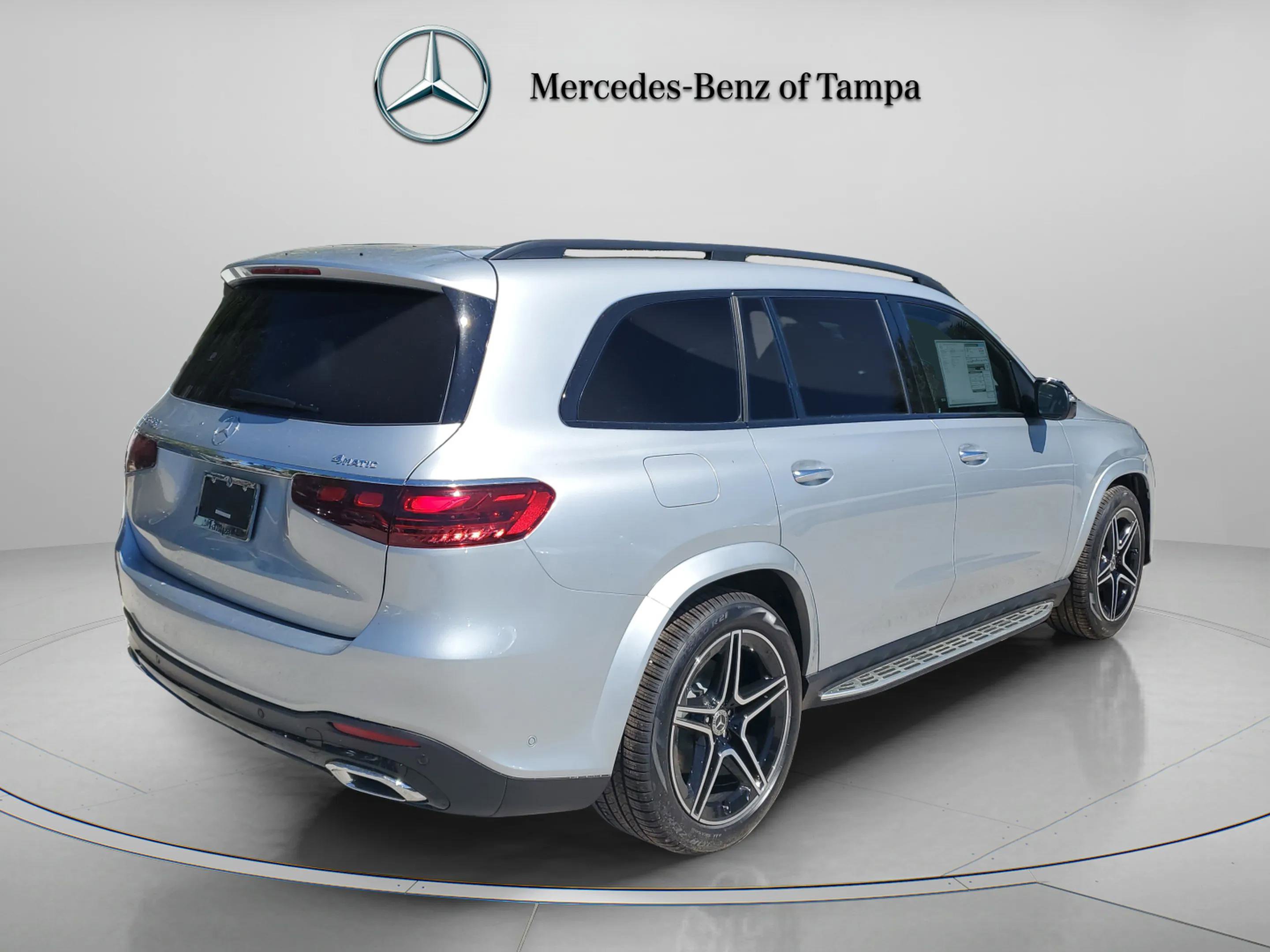 Certified 2026 Mercedes-Benz GLS 450 4MATIC image 4
