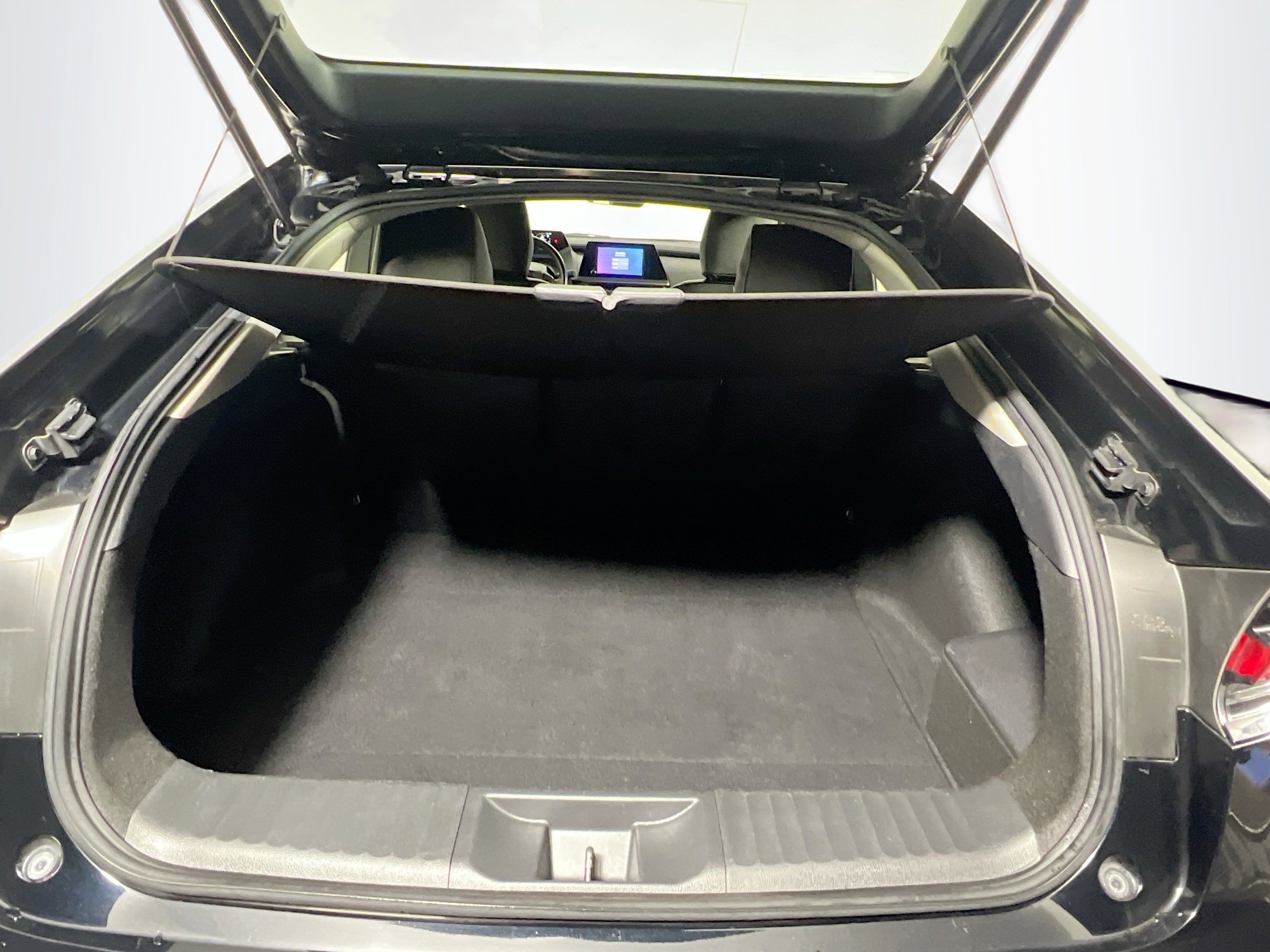 Used 2023 Toyota Prius LE image 34