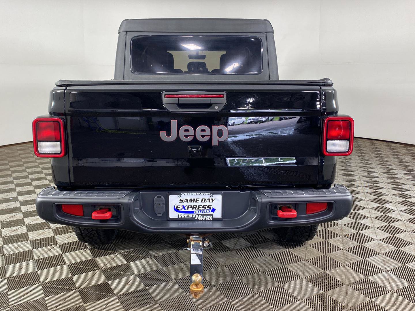 Used 2022 Jeep Gladiator Rubicon AWD/4WD image 6