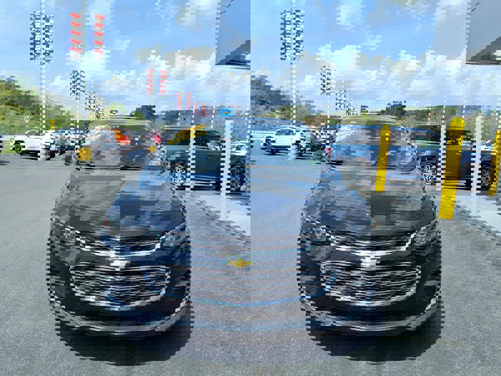 Used 2016 Chevrolet Malibu LT FWD image 3