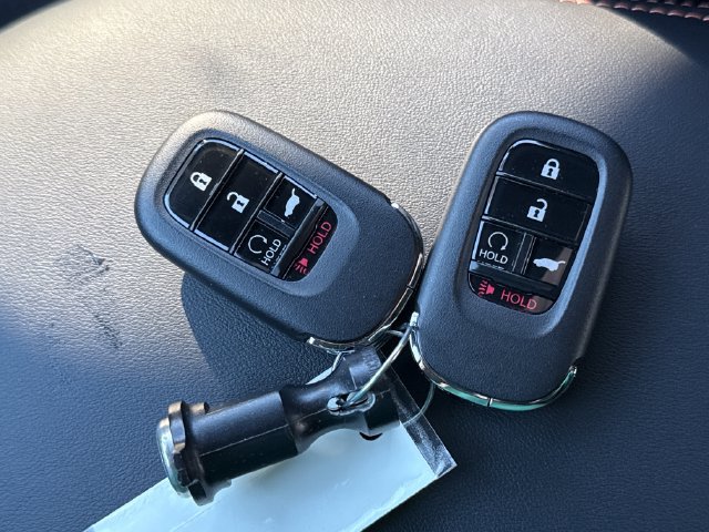 Certified 2025 Honda HR-V Sport image 32