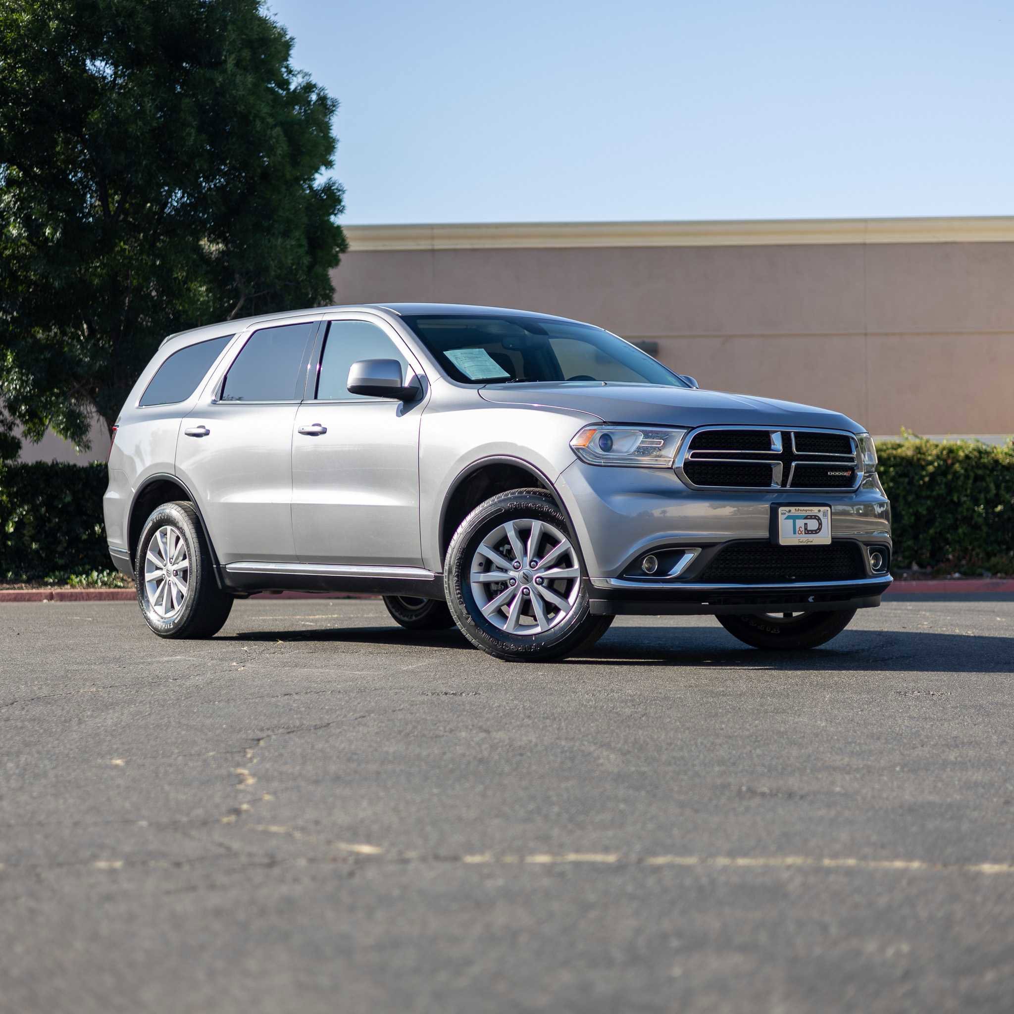 Used 2020 Dodge Durango SXT w/ 3rd Row Seating Group image 1