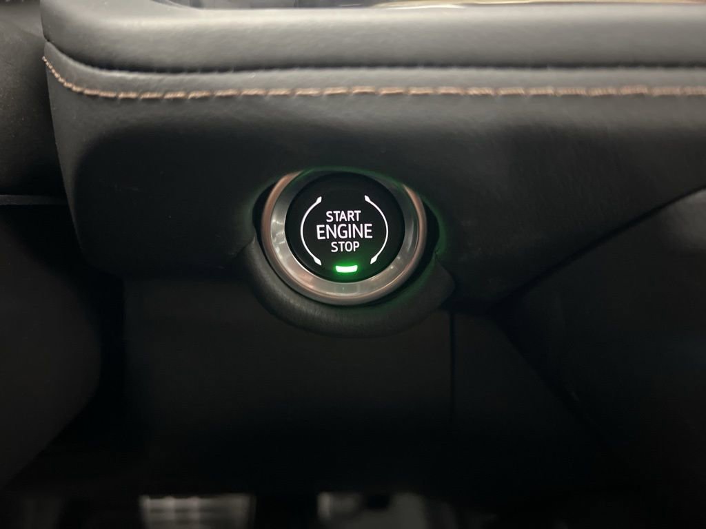 Used 2025 Chevrolet Tahoe High Country image 16