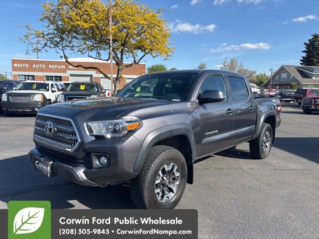 Used 2017 Toyota Tacoma TRD Off-Road w/ Premium & Technology Package AWD/4WD image 3