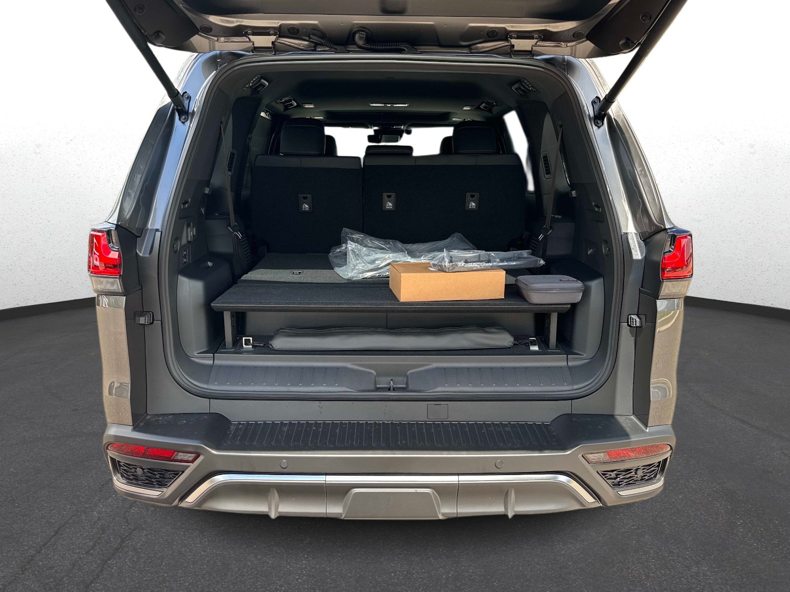 New 2026 Lexus LX 700h F Sport AWD/4WD image 11