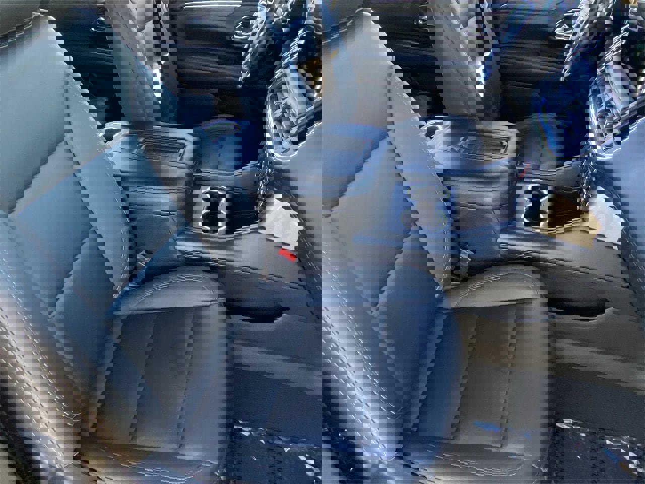 Used 2023 Chevrolet Suburban Z71 w/ Luxury Package image 11