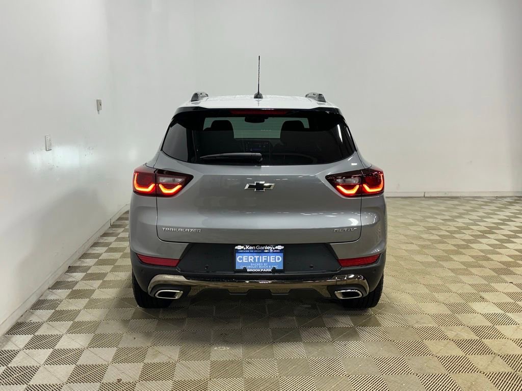 Certified 2025 Chevrolet TrailBlazer ACTIV w/ Convenience Package image 5