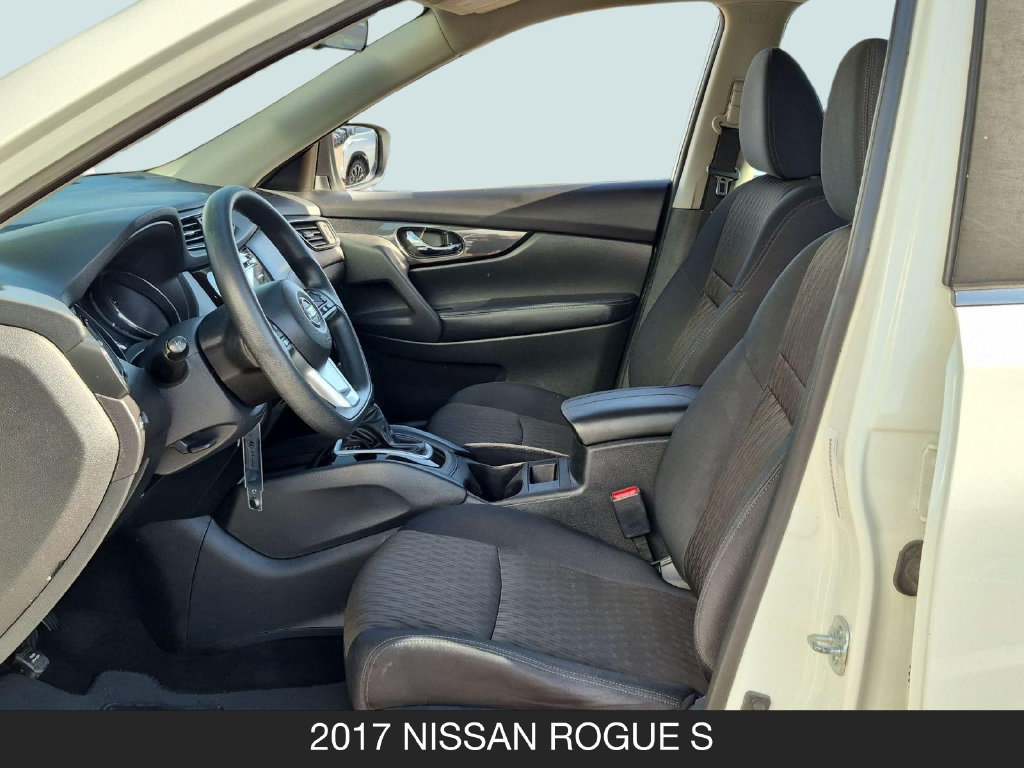 Used 2017 Nissan Rogue S FWD image 14