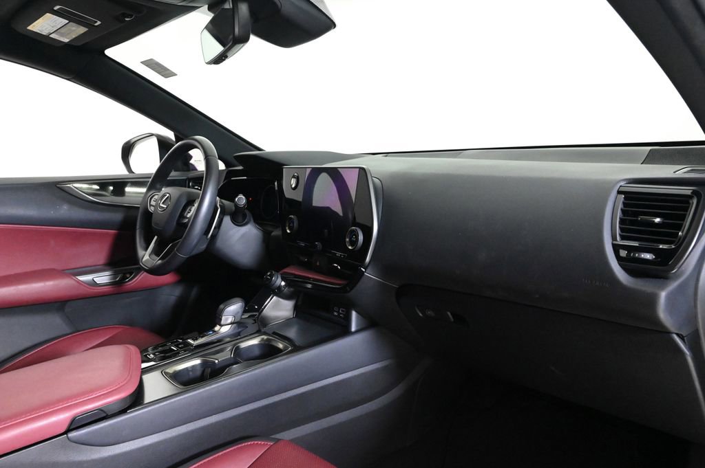 Used 2023 Lexus NX 250 FWD w/ Towing Package (2000 Lbs) image 15