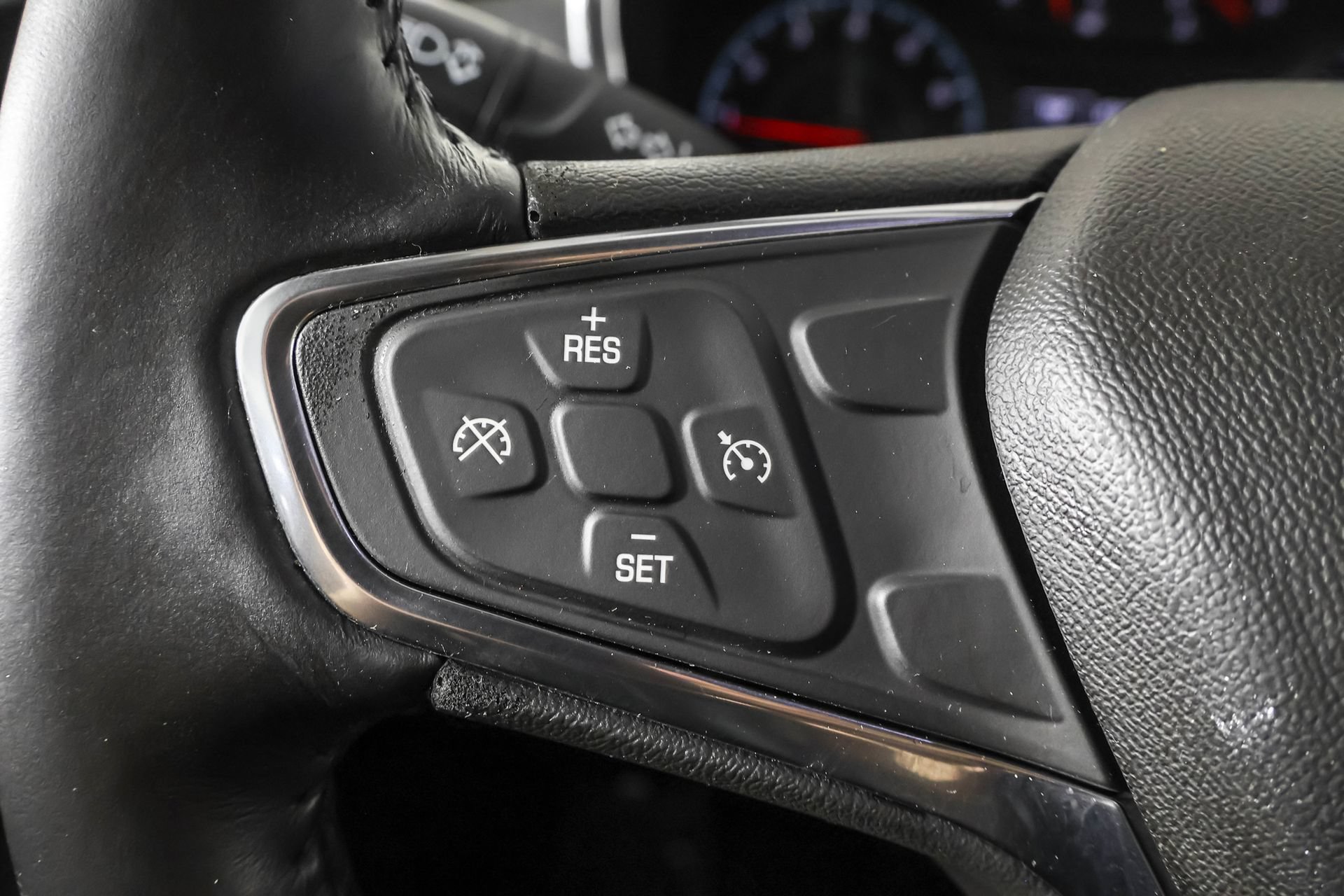 Used 2018 Chevrolet Equinox LT AWD/4WD image 27