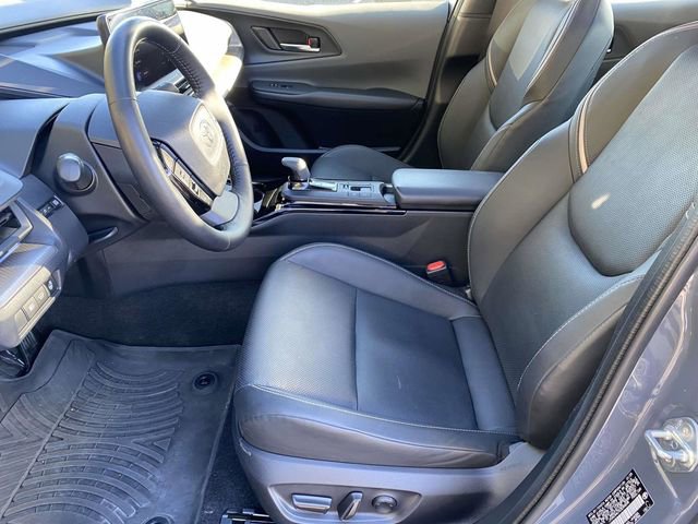 Used 2025 Toyota Prius XLE image 16