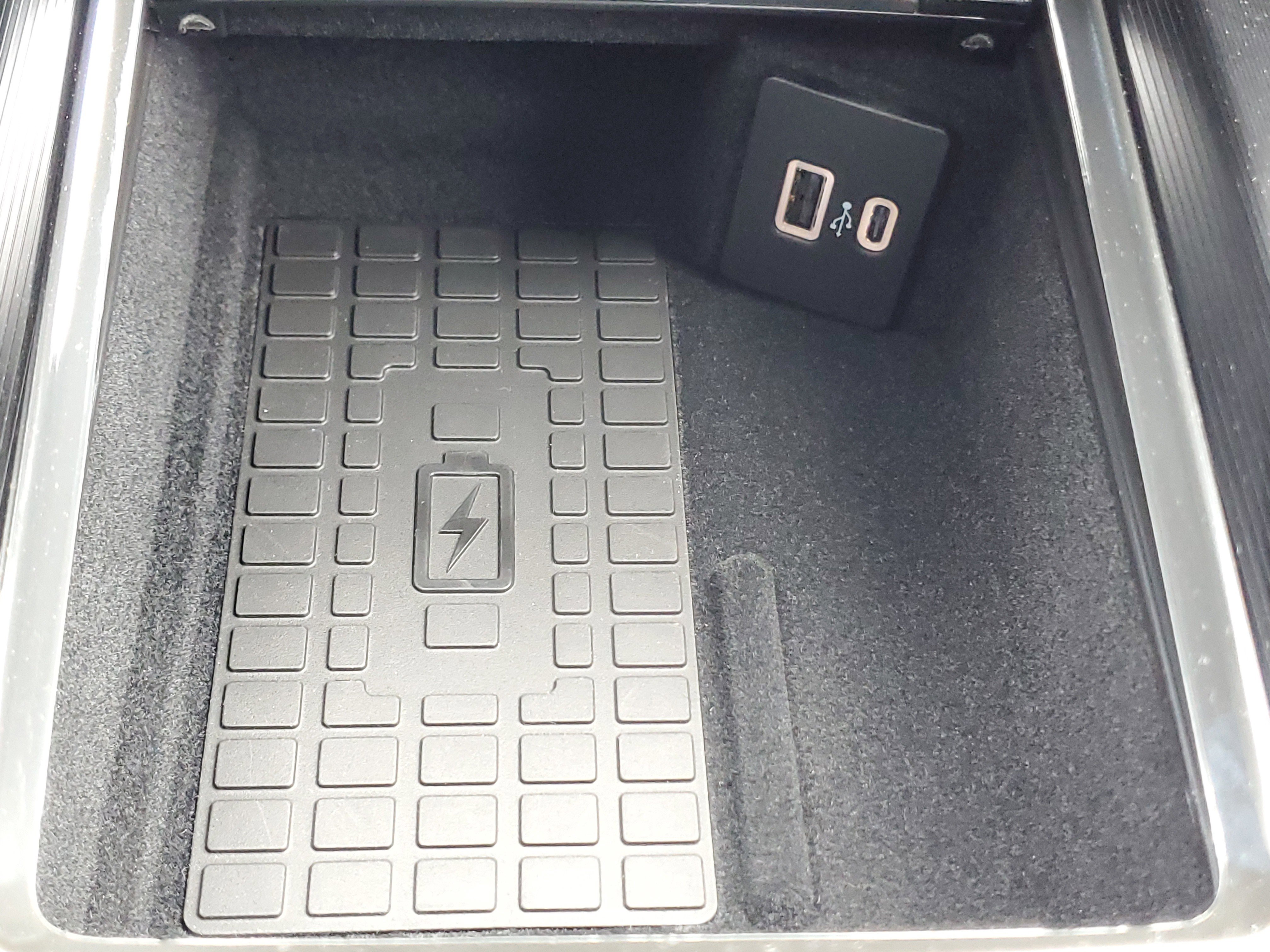 New 2025 Lincoln Corsair Reserve w/ Equipment Group 202A image 23