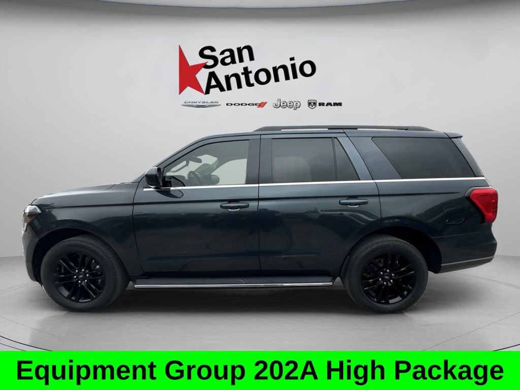 Used 2023 Ford Expedition XLT RWD image 5